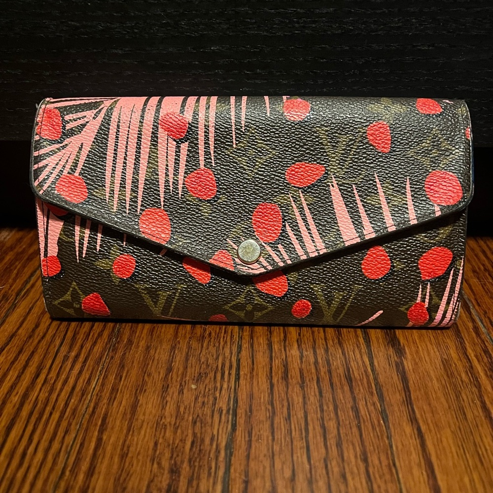 Louis Vuitton Jungle Dot Sarah Wallet